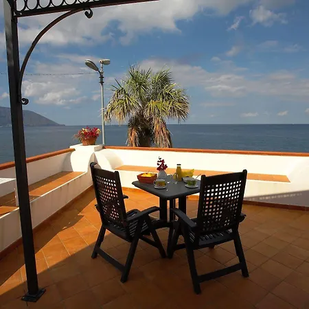 Acquacalda Hotel
