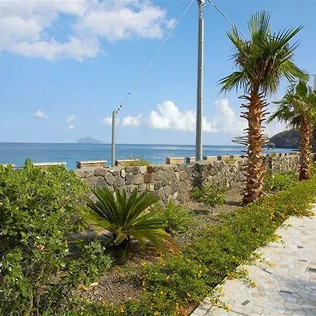 Acquacalda ליפארי